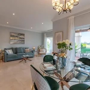  Сasa de vacaciones Arcos Gardens - The Townhouse - Luxury Accommodation España