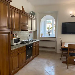 Apartament In Front Of Coliseum 5, Rzym