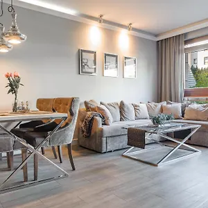 la-bagatelle-by-baltica-apartments-parking.sopothotels.com/
